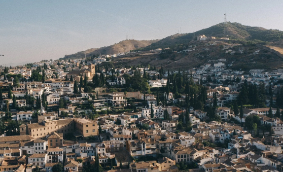 The Al Bayzin District
A UNESCO World Heritage Site, and home of our Maristan